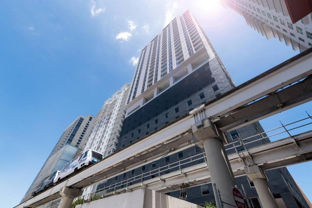 Amazing 2 Bedroom 30Th Floor Downtown Free Parking Miami Exterior foto